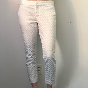 Adorable white summer pants!